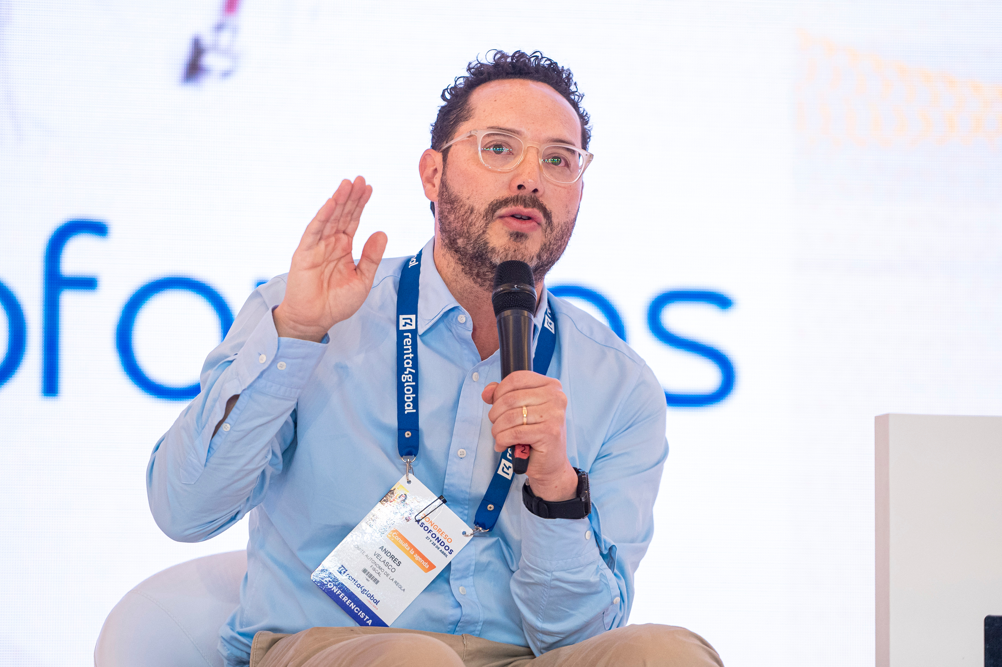 “El único sistema sostenible es el de ahorro”: Andrés Velasco sobre el futuro pensional