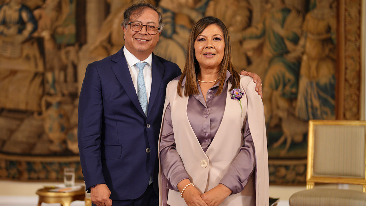 Choque entre Gustavo Petro y la fiscal Luz Adriana Camargo tras imputaciones a Ricardo Roa y Juliana Guerrero