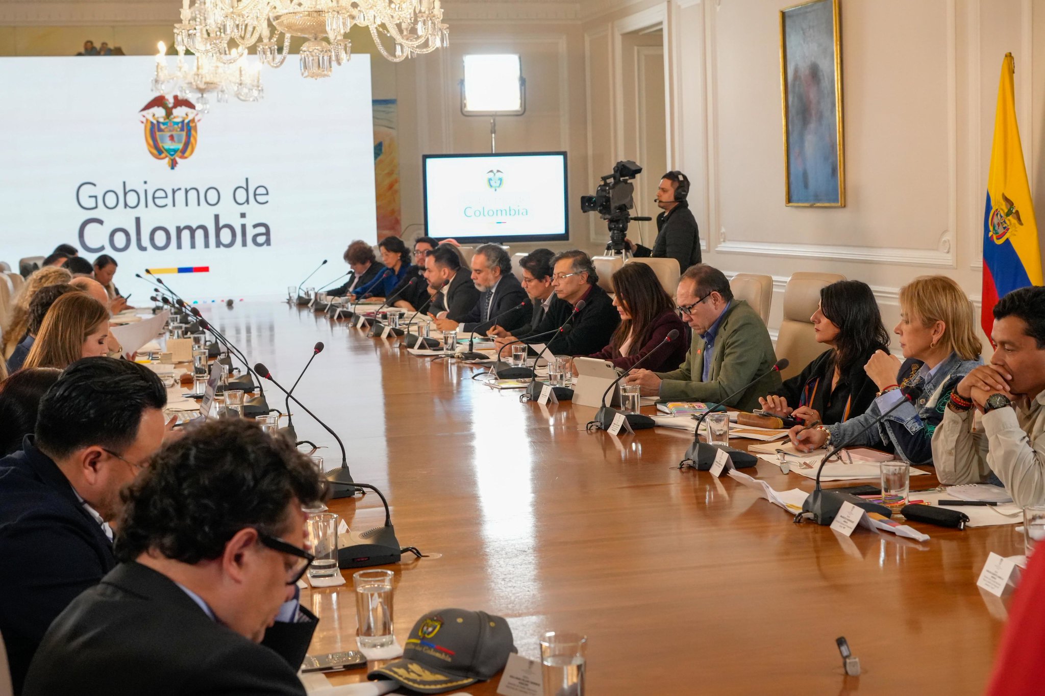 Gobierno revela detalles del impuesto diferencial a empresas por la emergencia económica