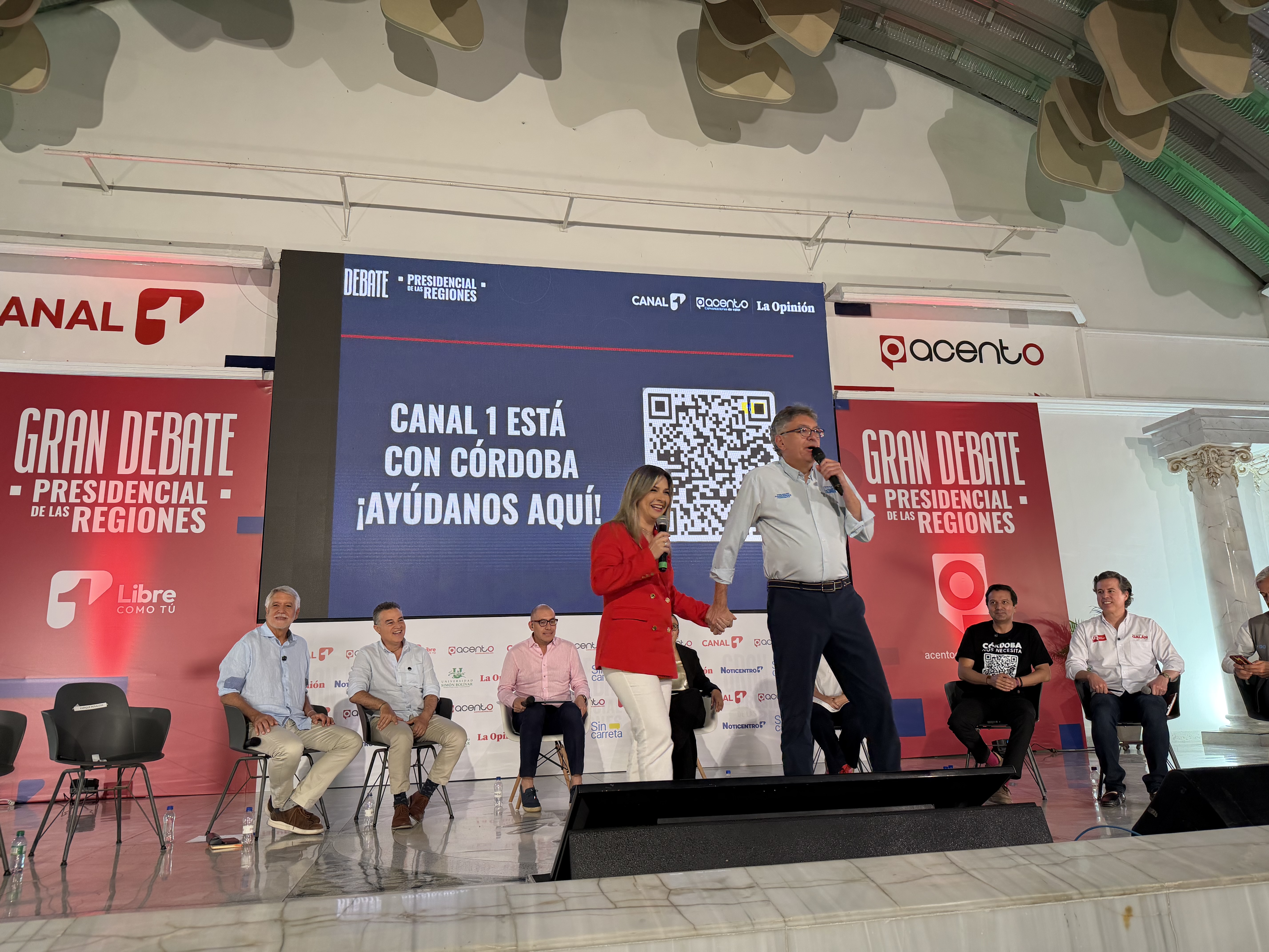 En el debate de Acento y Canal 1, los candidatos coinciden en defender el alza del salario mínimo, pero divergen en el cómo