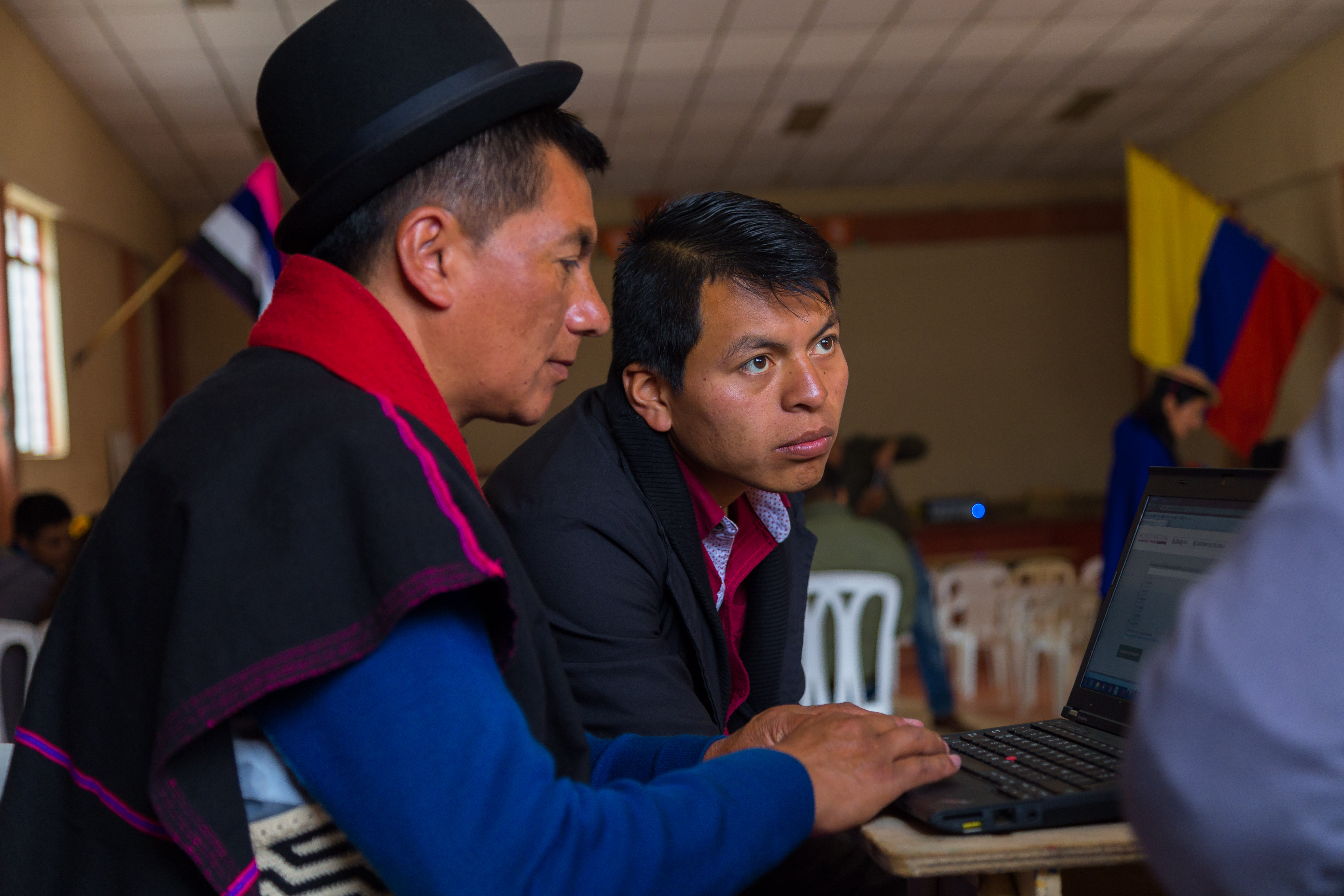 ¿Por qué no se cierra la brecha digital en Colombia?
