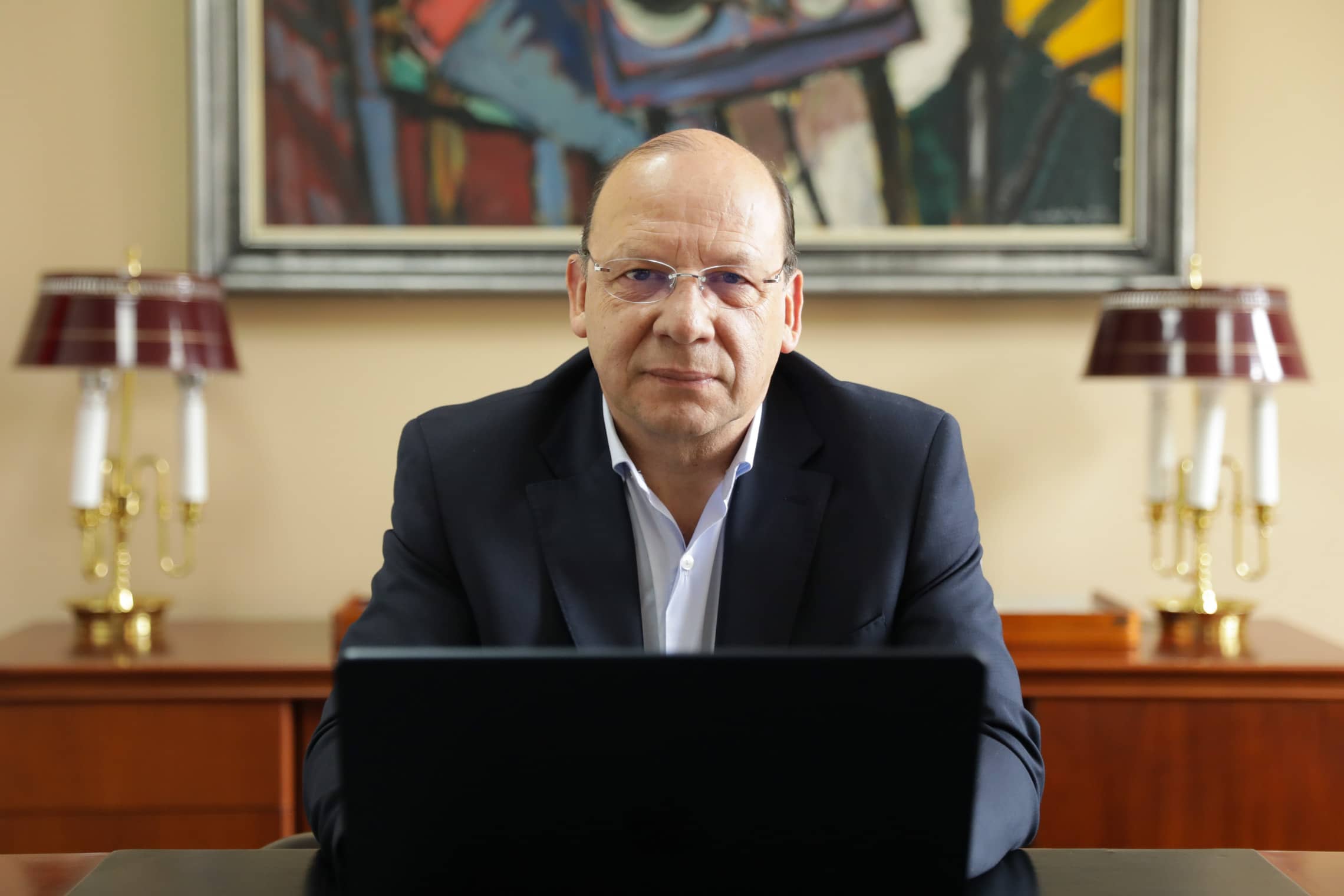 Gobierno impone impuesto exprés al patrimonio empresarial en emergencia: bancos y sector de hidrocarburos asumirán la mayor carga