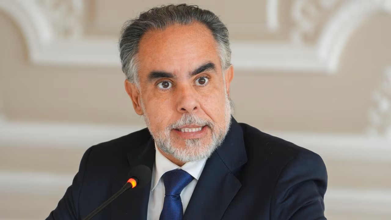 Armando Benedetti anuncia inicio de la ley seca para las elecciones del 8 de marzo