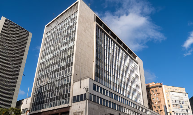 Banco de la República sube la tasa de interés a 11,25% en decisión dividida