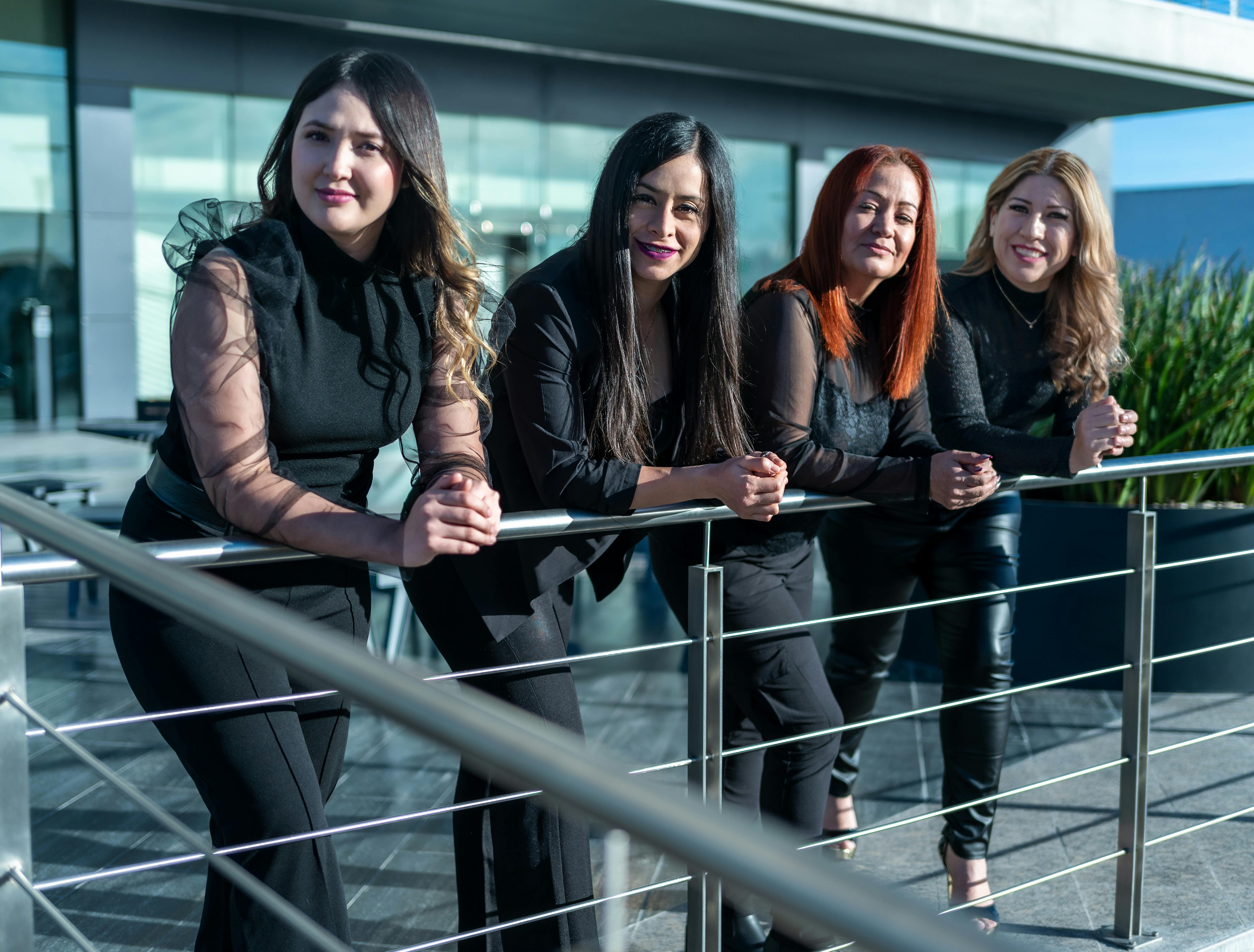 Mujeres ganan espacio en activos digitales y redefinen su inversión