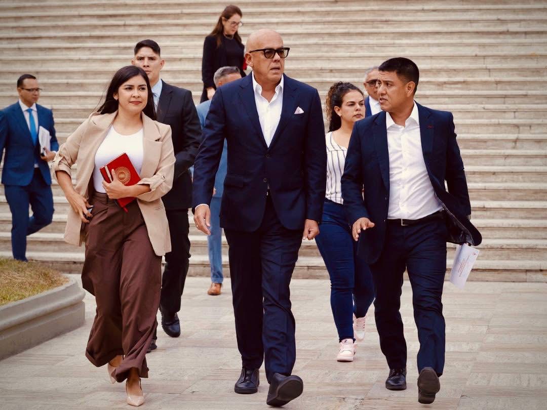 Jorge Rodríguez: el hombre que sobrevivió al chavismo y ahora habla de economía