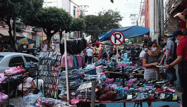 Colombia sigue sin resolver su principal problema laboral: la mitad de sus trabajadores está en la informalidad