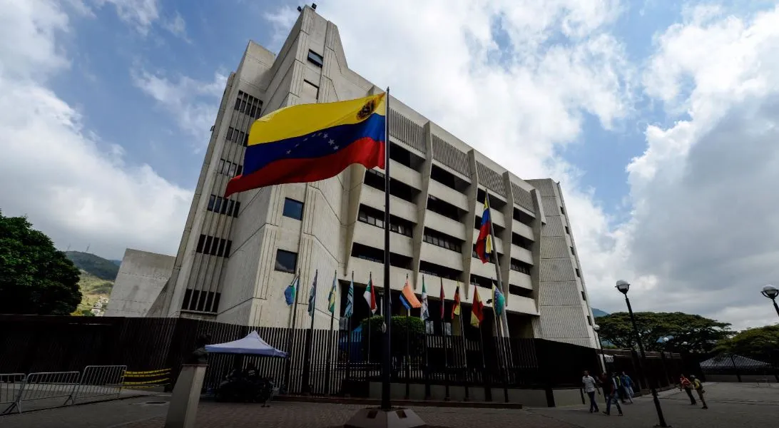 Renovación del TSJ en Venezuela aviva dudas de una verdadera transición política