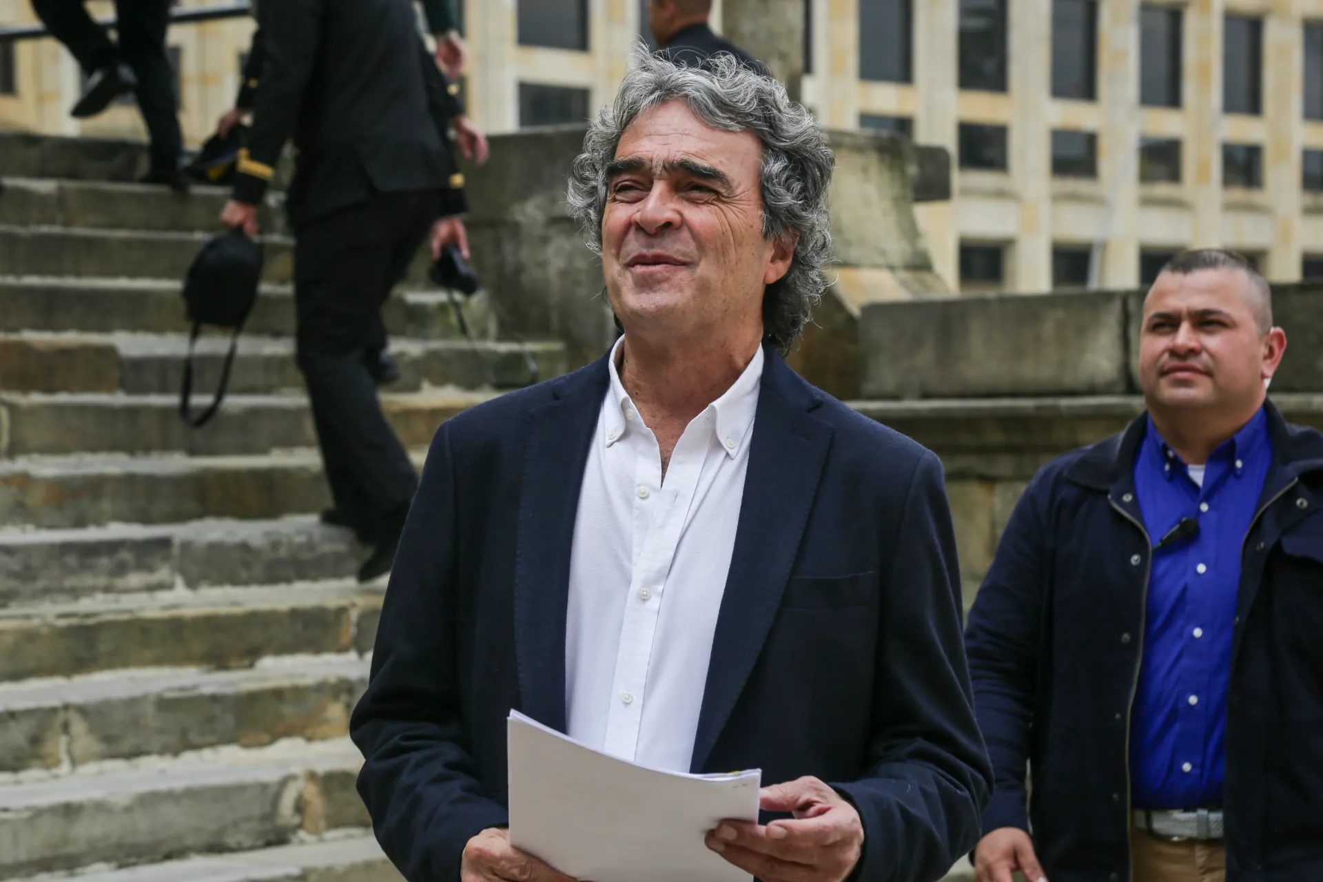 Sin plazas llenas ni consultas, la última apuesta presidencial de Sergio Fajardo