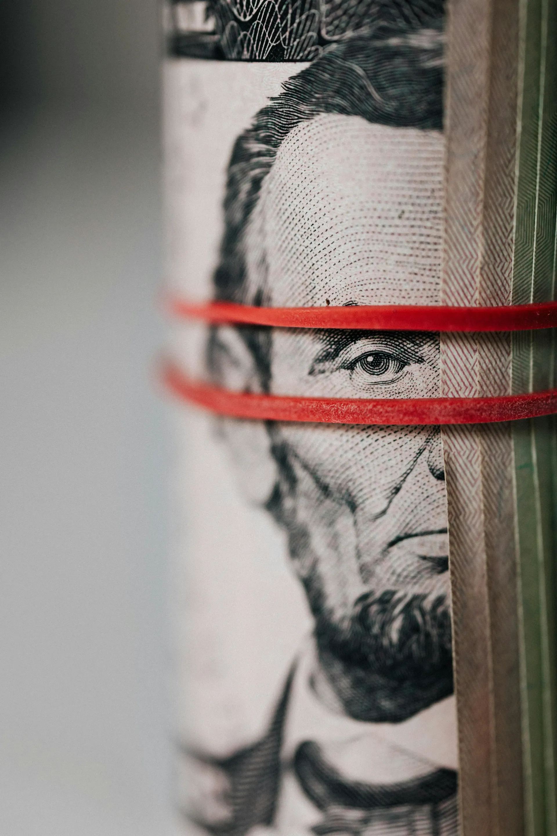 El dólar también se juega una elección, puede subir a $5.000 o bajar a $3.200
