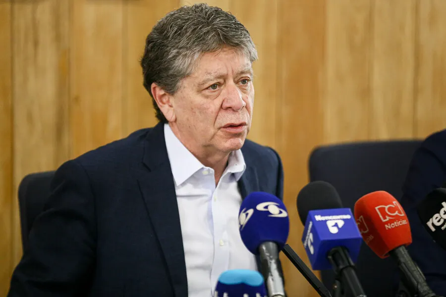 La preocupación empresarial ya no es quién gane, sino cómo se juega