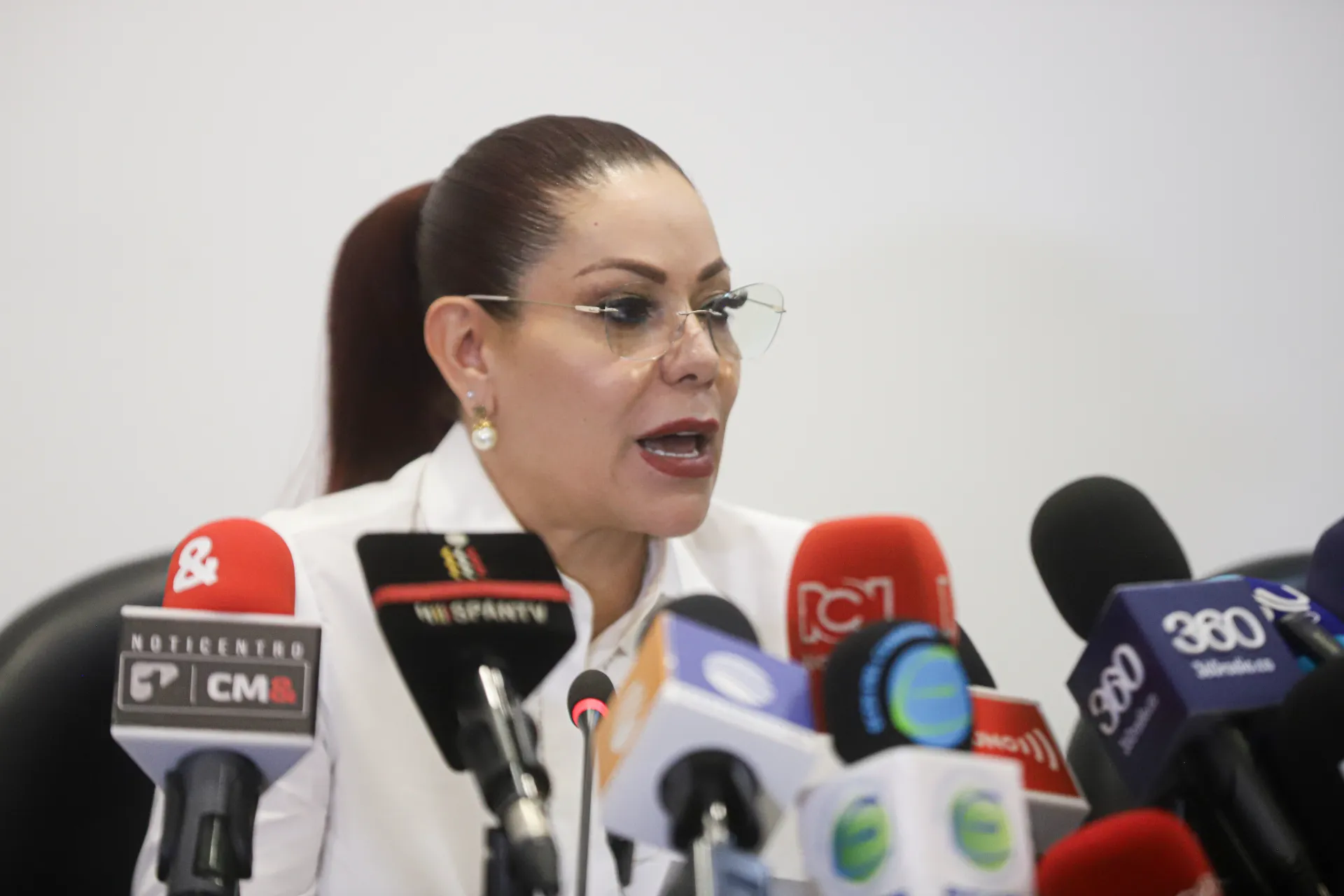 ¿Qué hay detrás de la decisión de Gloria Arizabaleta y la supuesta suspensión de Gustavo Petro?