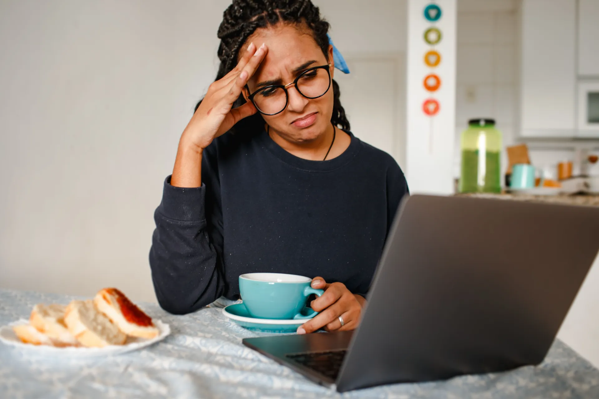 Teletrabajo eleva aislamiento social y agrava problemas de salud mental
