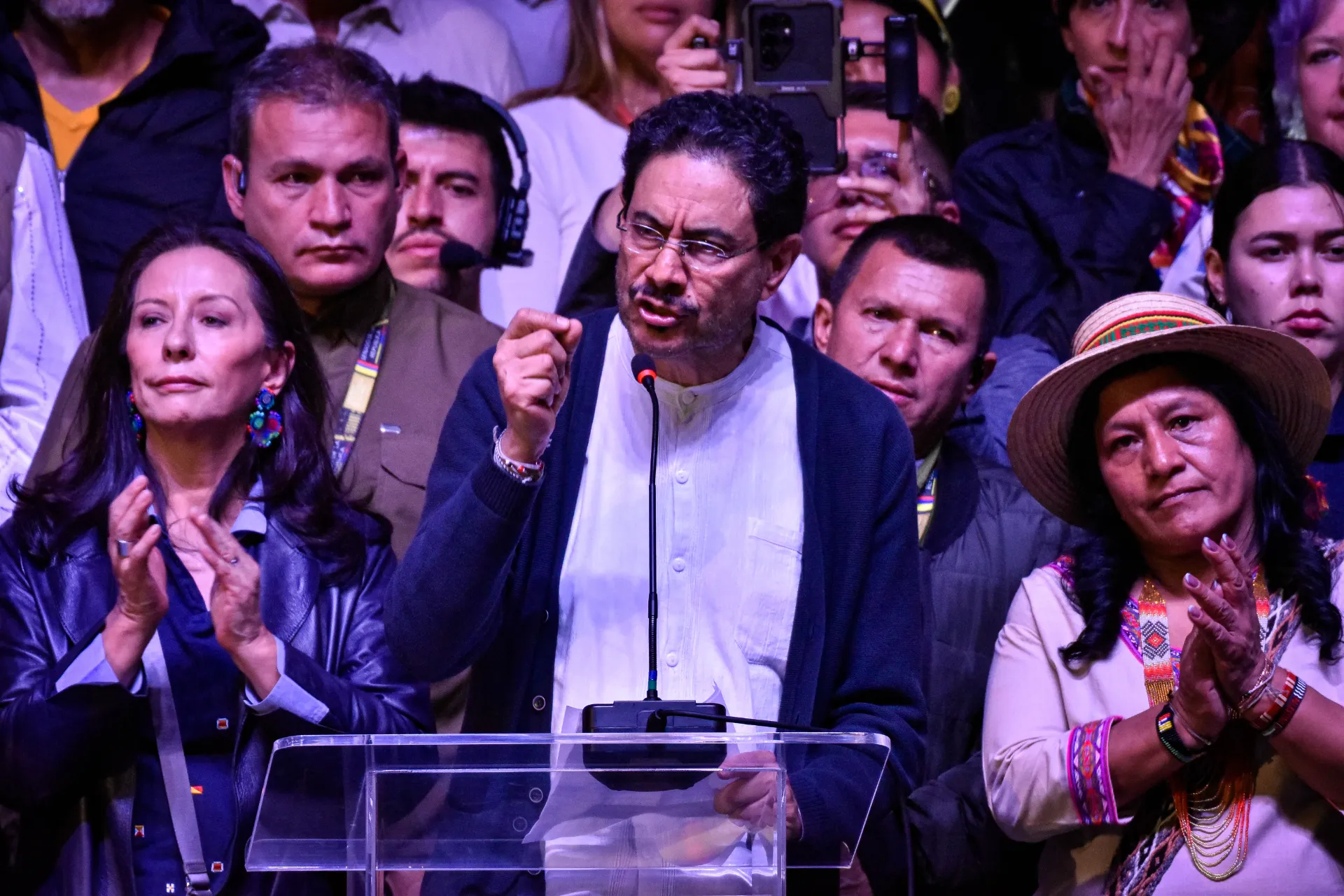 Impugnaremos 33 mil mesas: Cepeda dice que aceptará resultado de escrutinios
