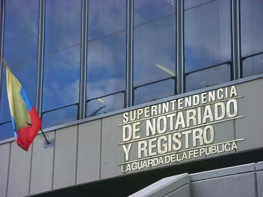 Festín de notarías a última hora y millonario contrato oculto en la Supernotariado