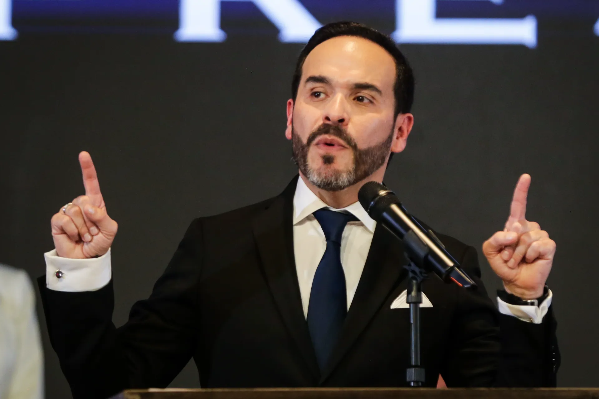 Menos ministerios y fin de la paz total, los cambios que marcarían el gobierno de De La Espriella