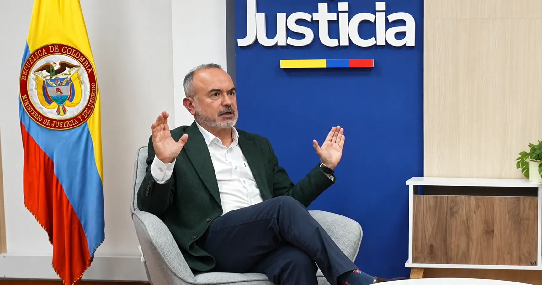 Petro destituye al ministro de Justicia tras reconocer fracaso en la "Paz Total"