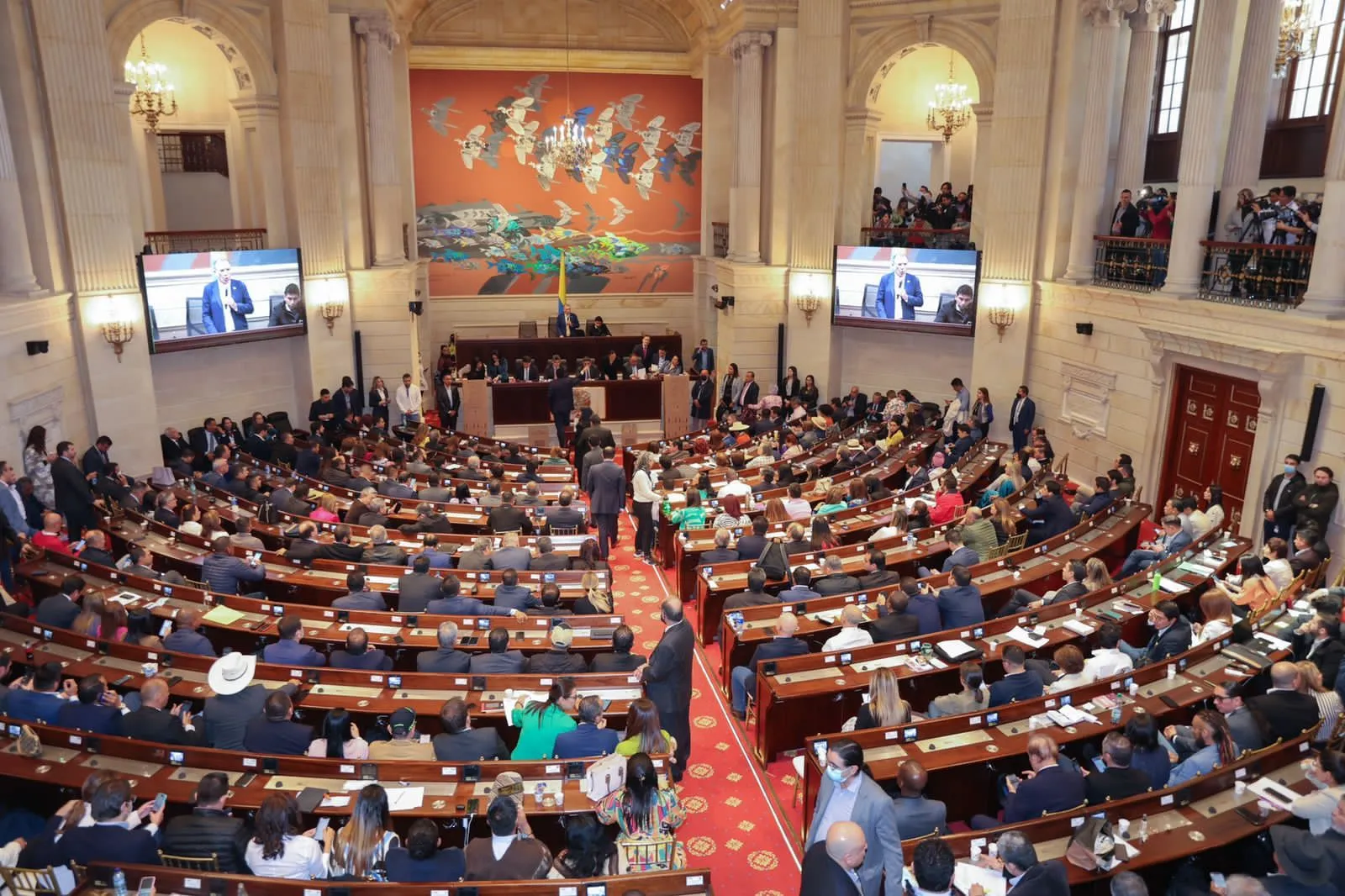Los espinosos retos legislativos que le esperan a Abelardo de la Espriella