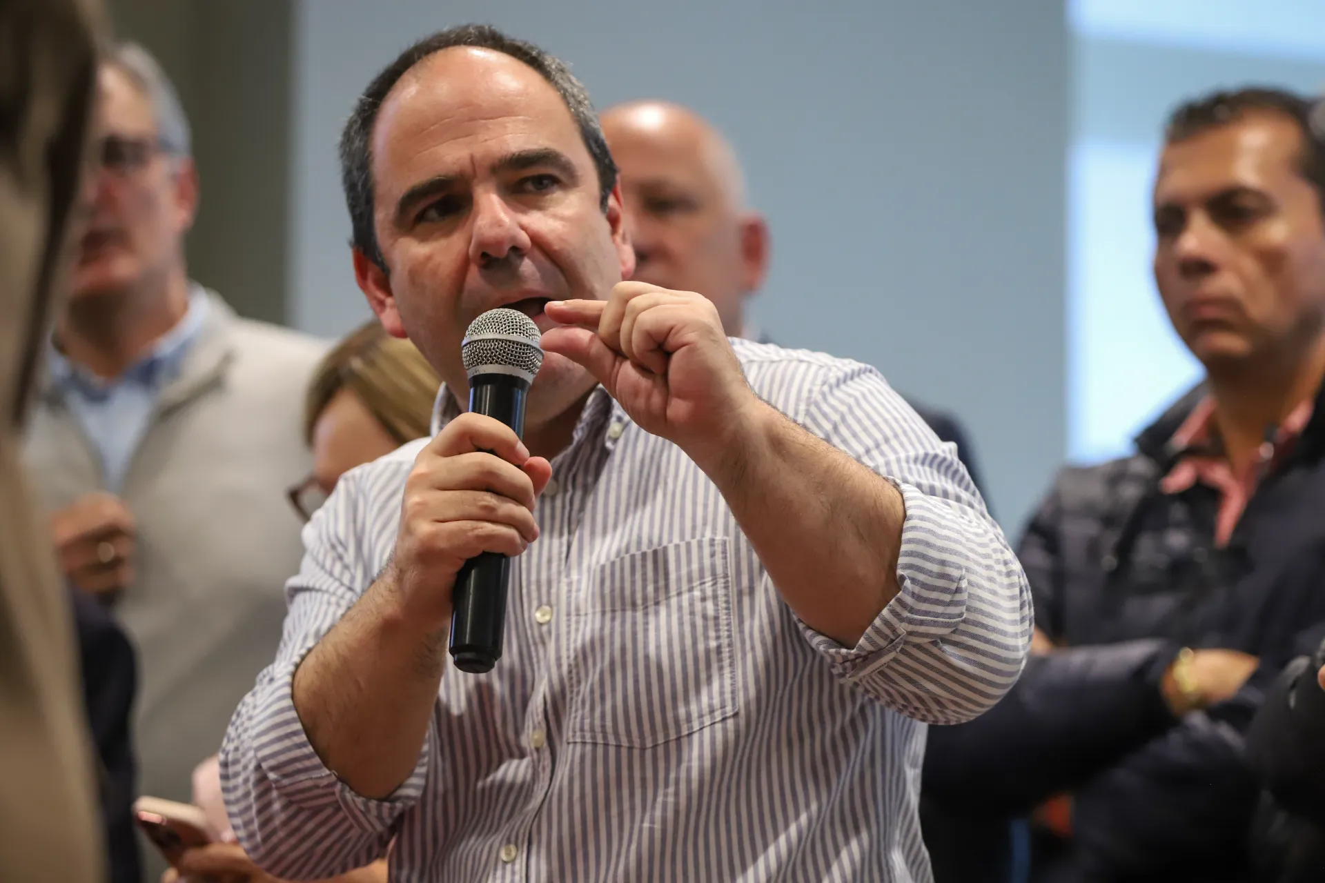 Centro Democrático reprocha a De La Espriella por puja en el Senado