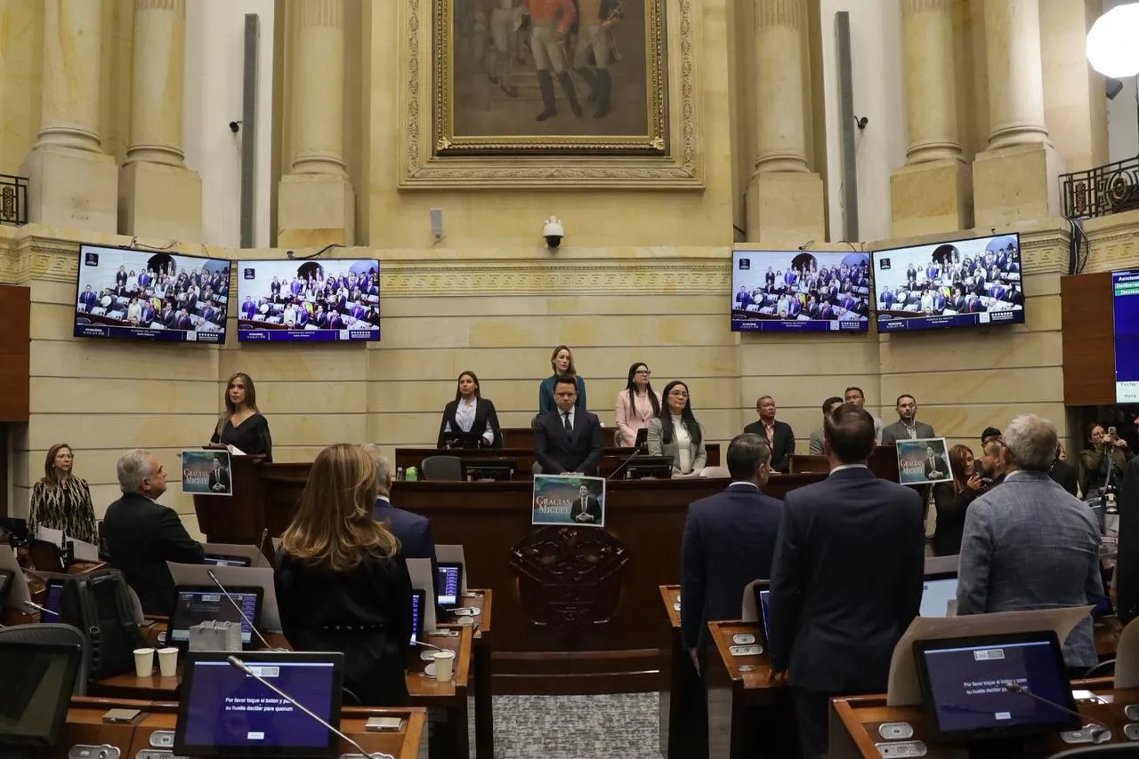 10 finalistas para elegir al nuevo Contralor General