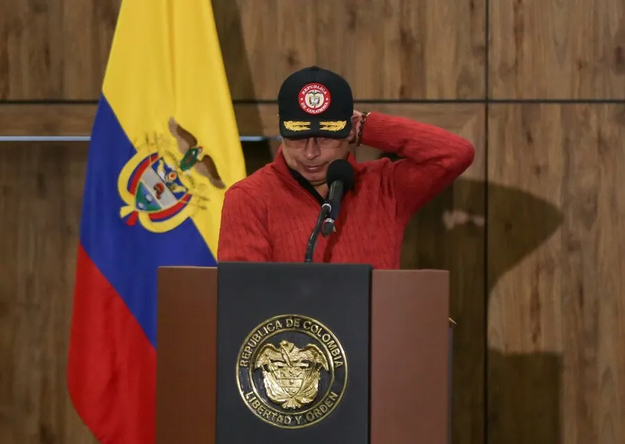 Las cuatro decisiones políticas que dejaron a Colombia al borde del apagón