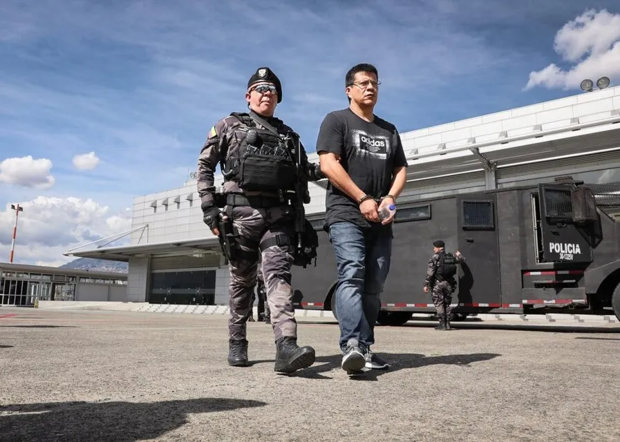 Diciendo y haciendo: De La Espriella activa su plan de defensa nacional