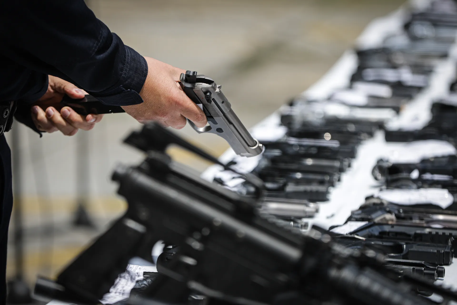 Gobierno levanta suspensión del porte de armas: qué cambia y cuáles son las implicaciones
