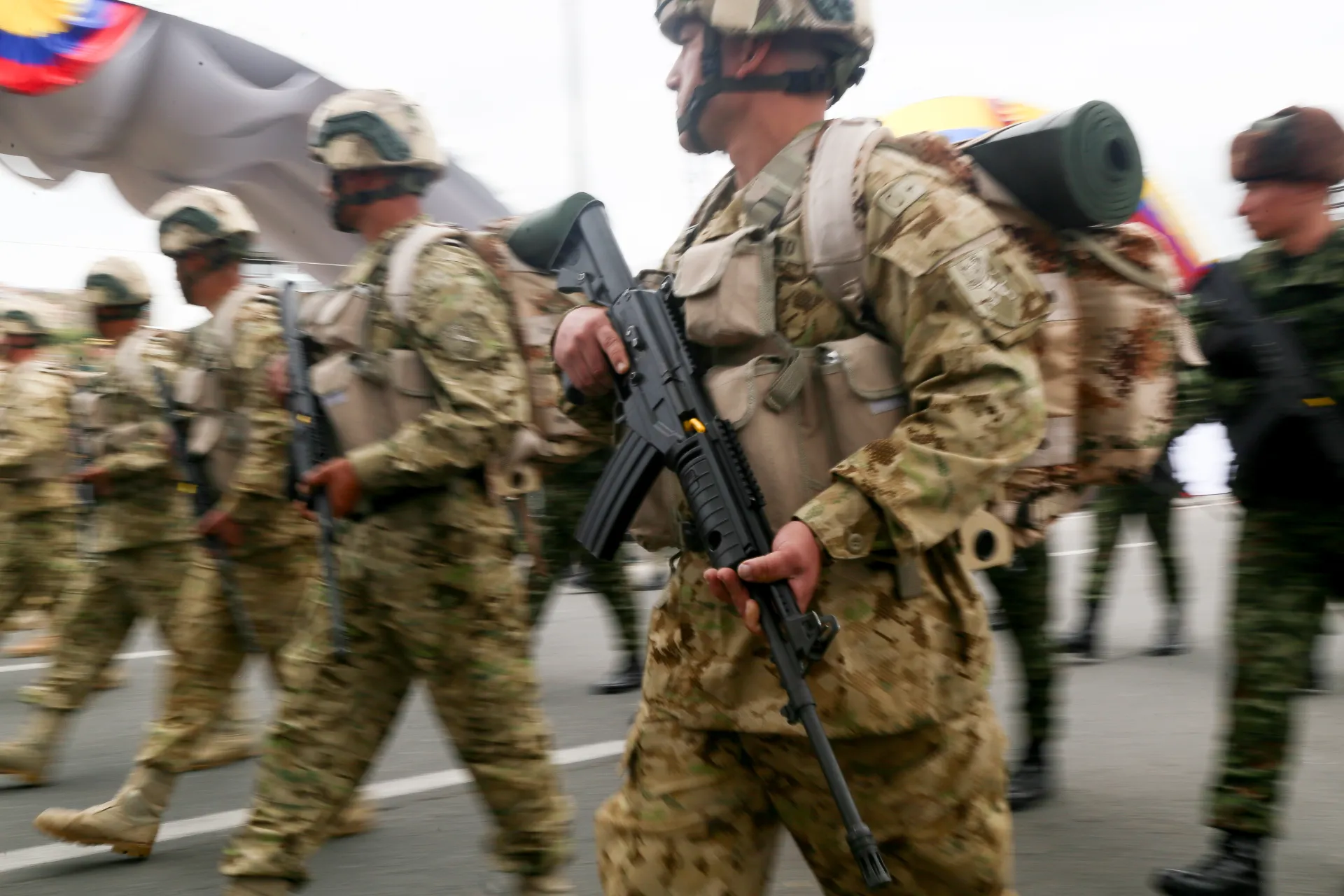 La capacidad militar disponible cae mientras aumentan las amenazas