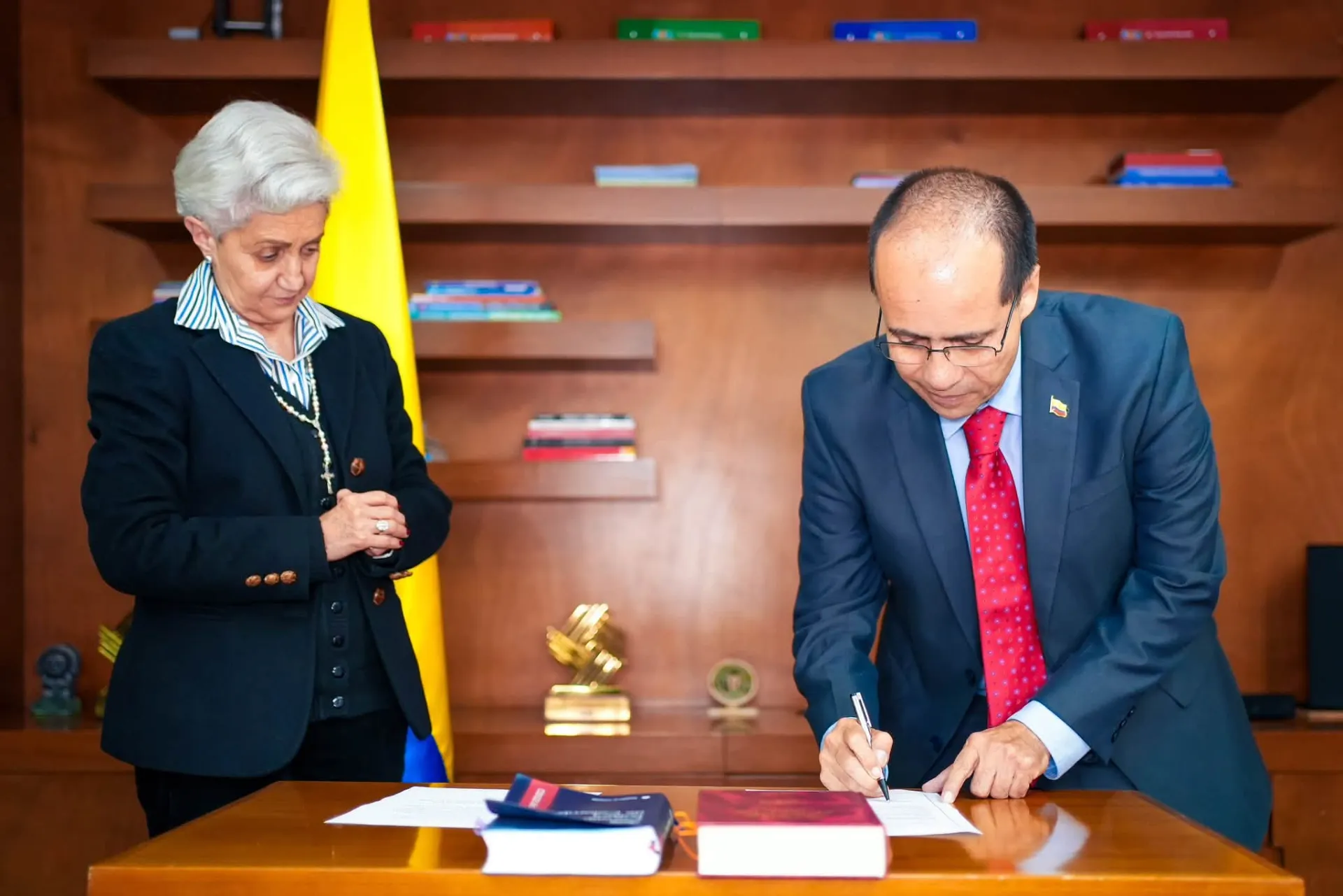 Gobierno apuesta por un perfil gerencial para transformar la educación superior