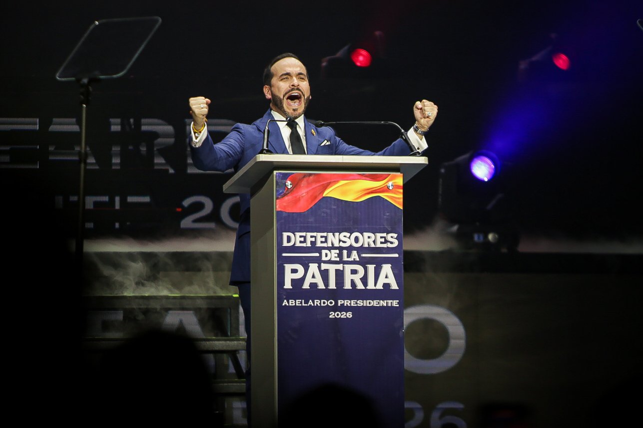 De la Espriella acusa a Petro de “traición a la patria”