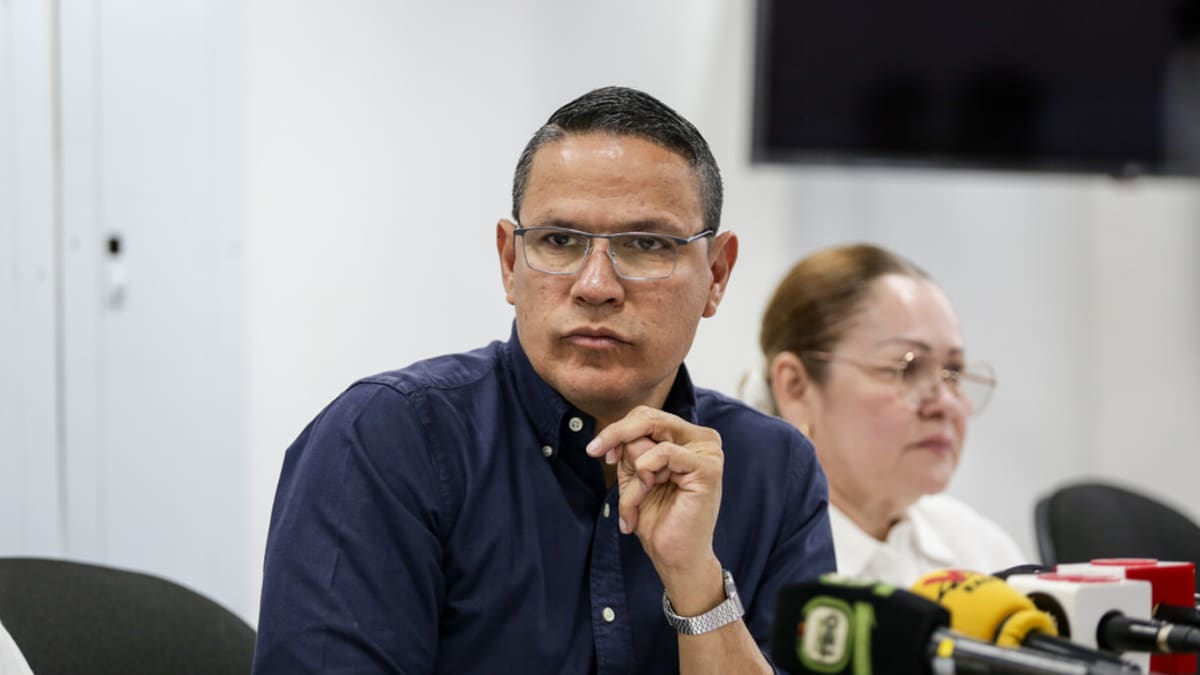Alcalde de Cúcuta advierte golpe al comercio por el dólar