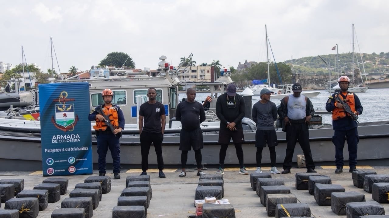 Armada intercepta lancha con 3.688 kilos de cocaína en el Caribe