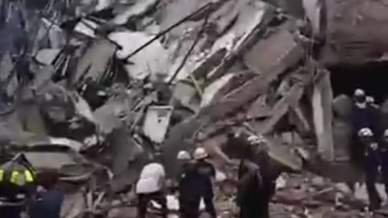 Colapsa edificación en el centro de Pereira con dos personas atrapadas