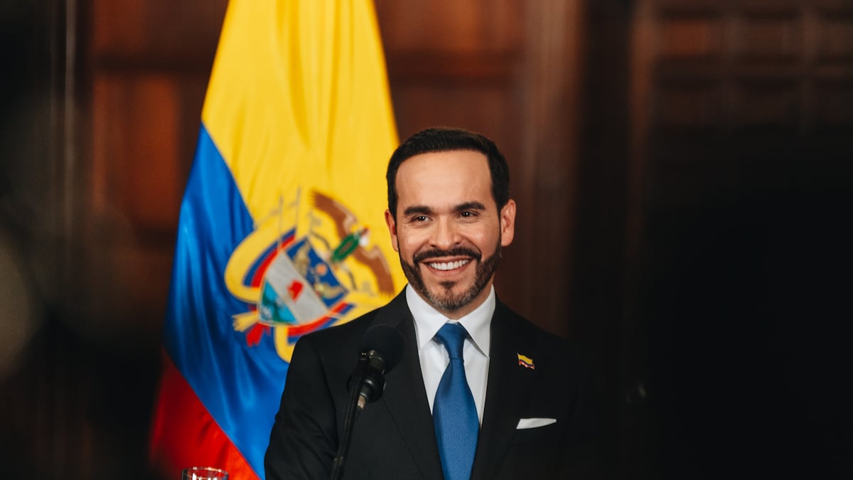 De La Espriella anuncia becas en IA y 34.140 millones para emprendedor