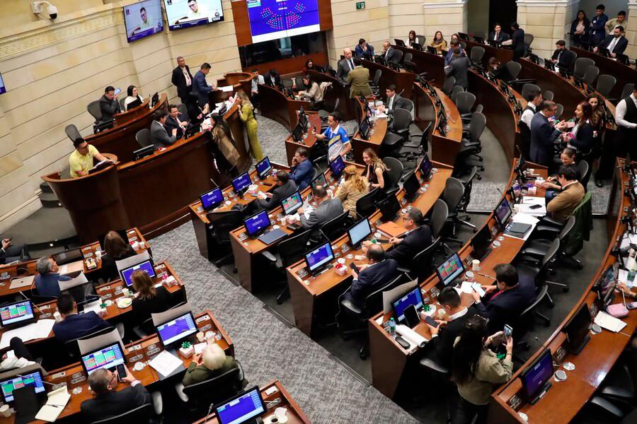 Gobierno De la Espriella busca fusionar ministerios y recortar el Esta