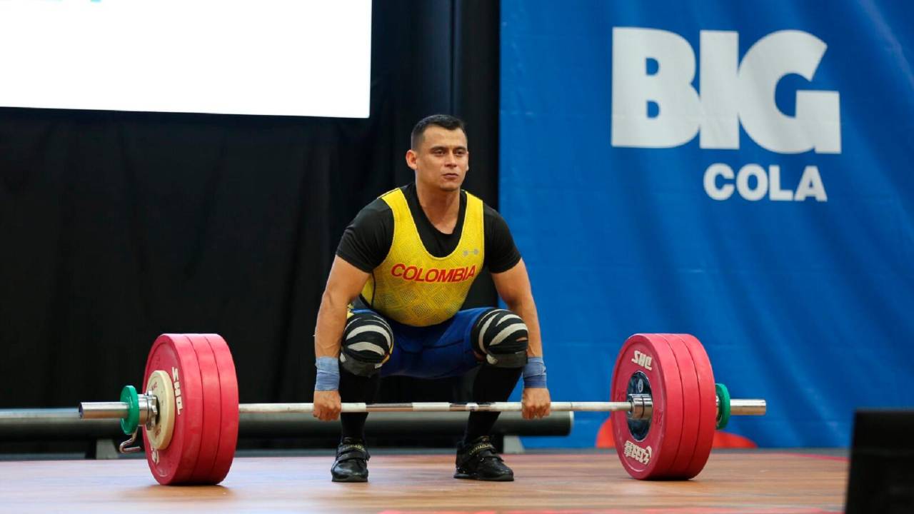 Hugo Montes gana bronce mundial en arranque en China
