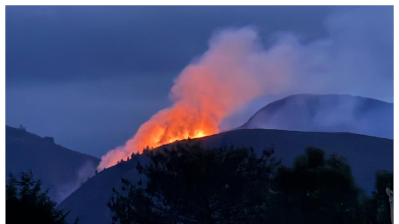 Incendio forestal en Villa de Leyva moviliza bomberos y helicóptero