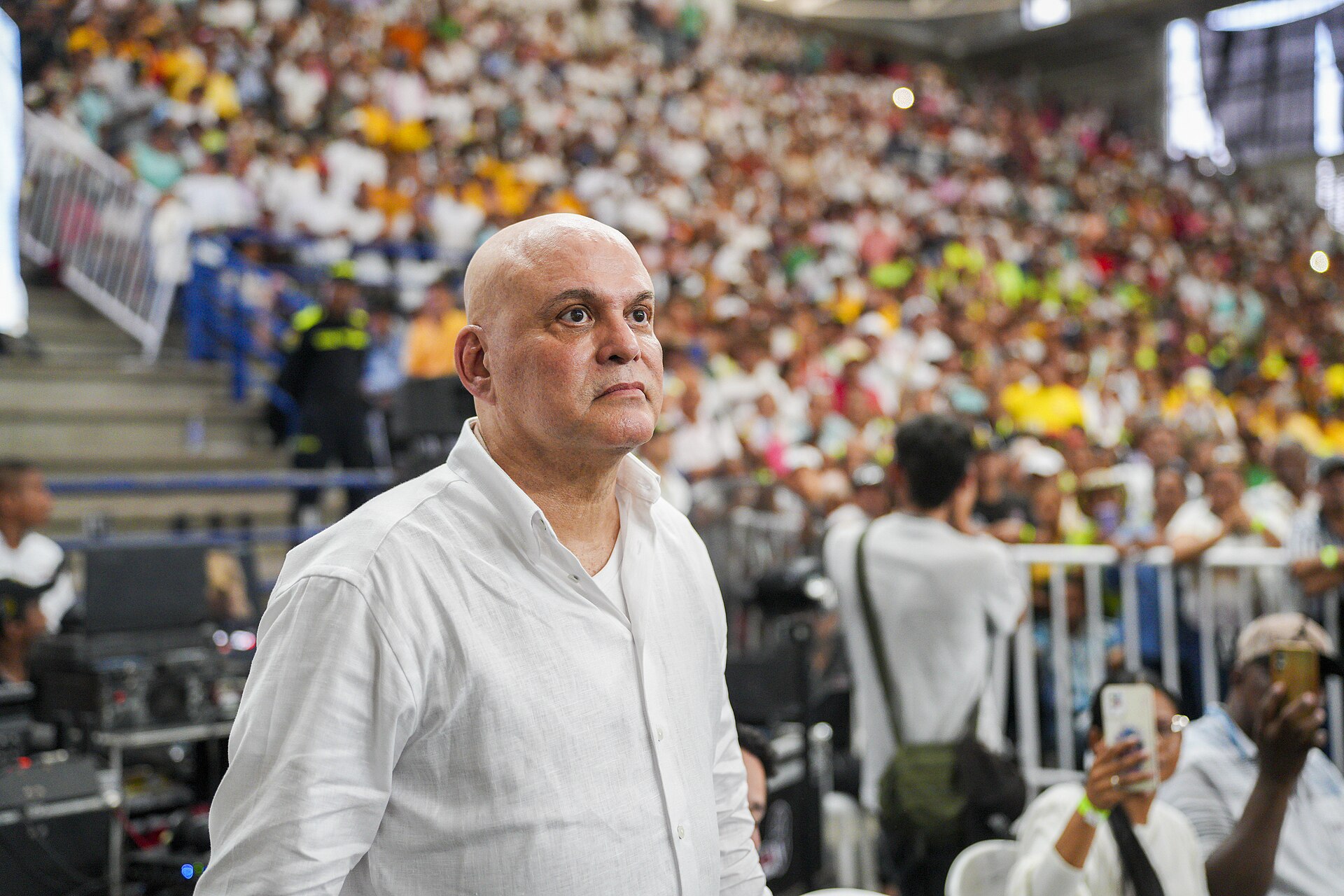 Mancuso dice que delegados de Petro pidieron a ex paras desprestigiar 