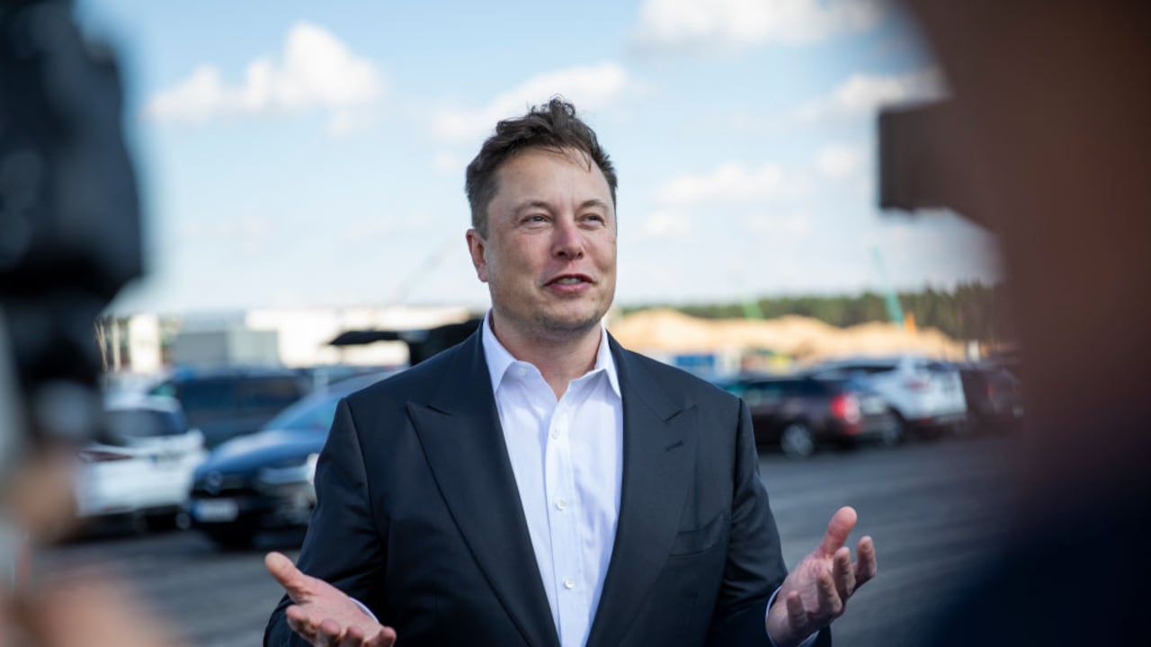 Oferta de empleo de SpaceX alimenta especulaciones sobre una IA superi