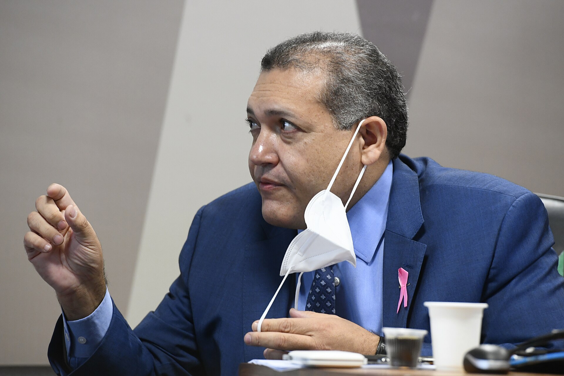Presidente del TSE critica prórroga del horario de votación en Brasil