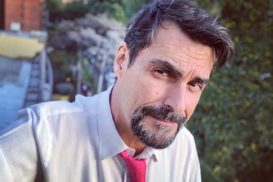 Rafa Taibo defiende evento en el Cementerio Central de Bogotá