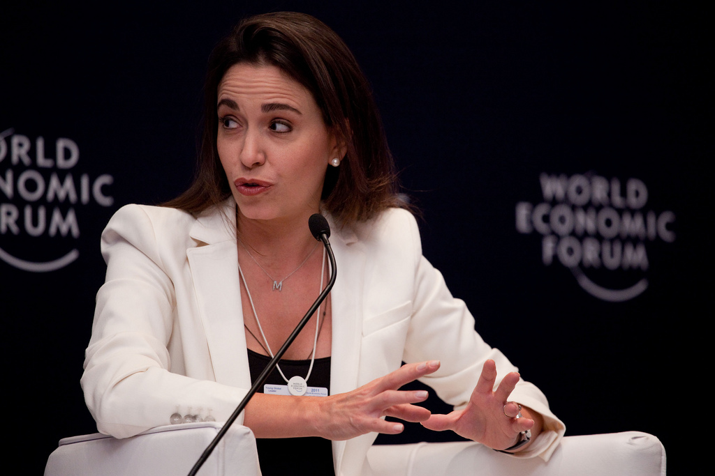 Venezuela: nueva ronda de diálogo incluye retiro de inhabilitaciones p
