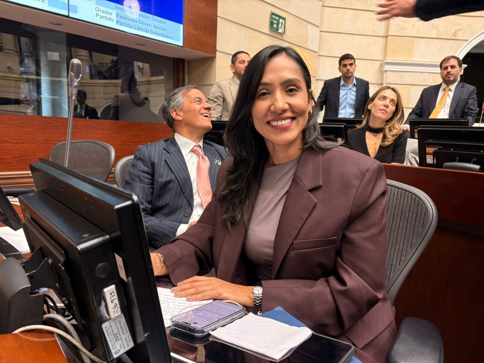 Zuleta denuncia fallas en el Fomag y costos más altos con Petro