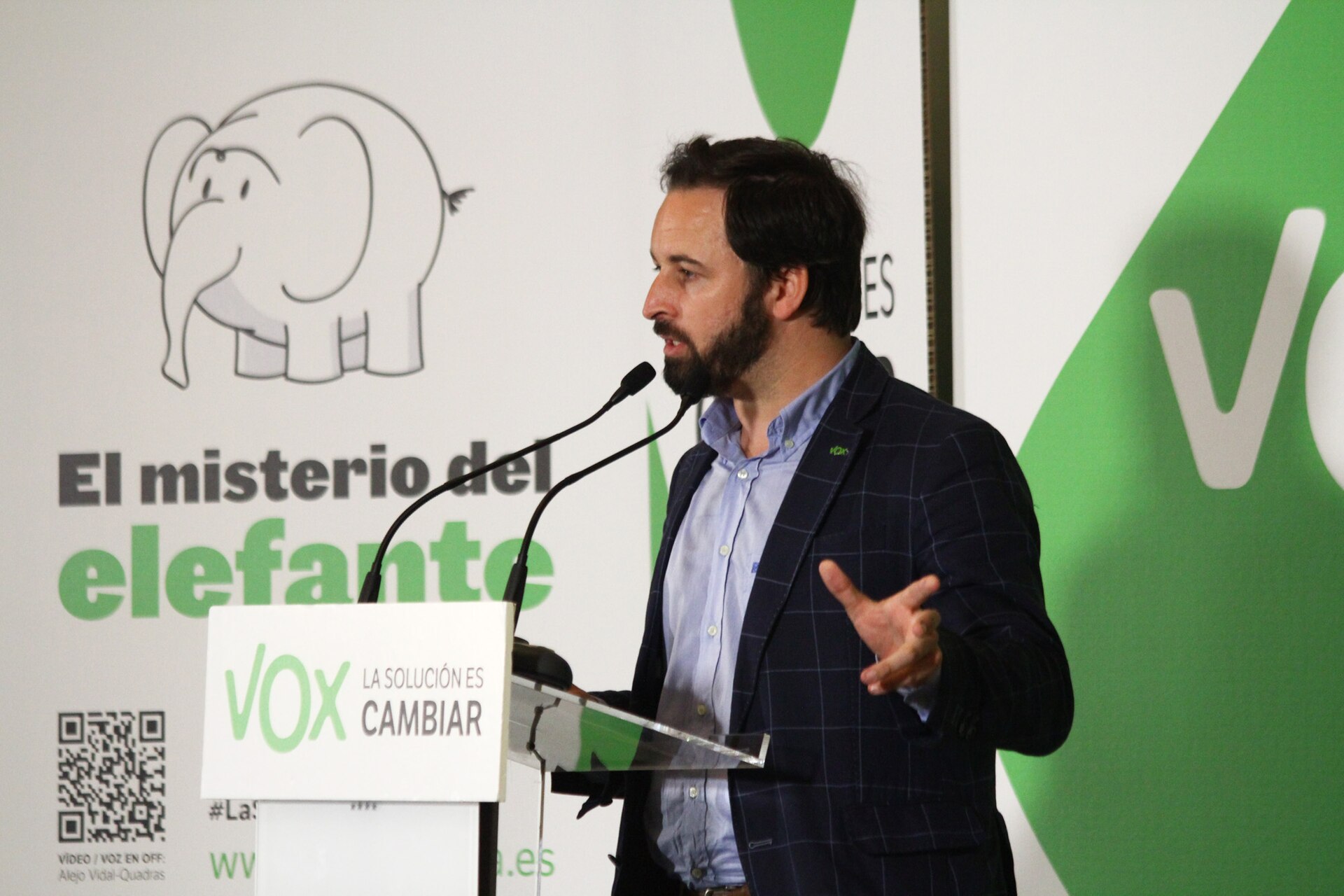 Abascal alerta de que las elecciones generales en España "no van a ser limpias"