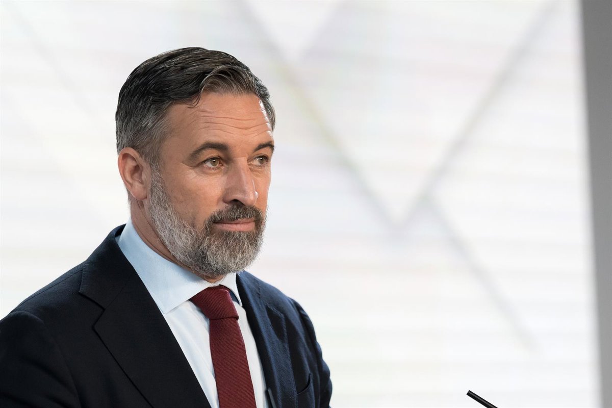 Abascal promete que Vox hará "lo necesario" para que España no dependa de Sánchez