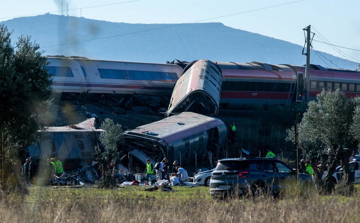 Castilla-La Mancha eleva a 30 los fallecidos por el choque AVE-Iryo en Urda