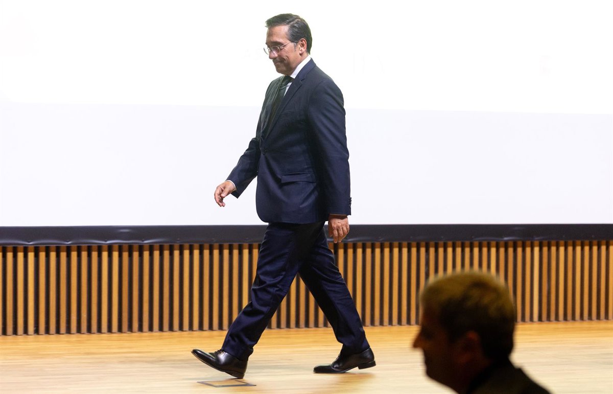 Albares dice que Exteriores avanza a buen ritmo con la lista de la ley de nietos