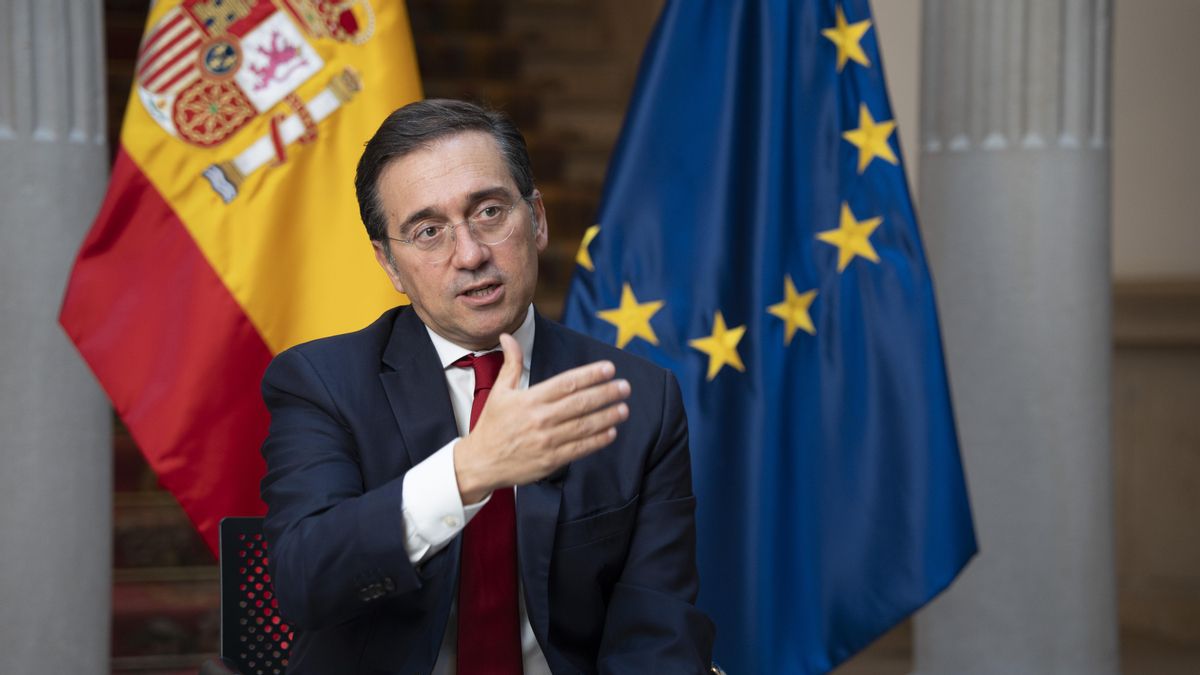 Albares advierte de injerencias externas en las elecciones de España