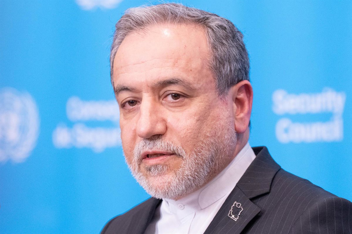 Araqchi exige el fin de la guerra en todos los frentes e Irán