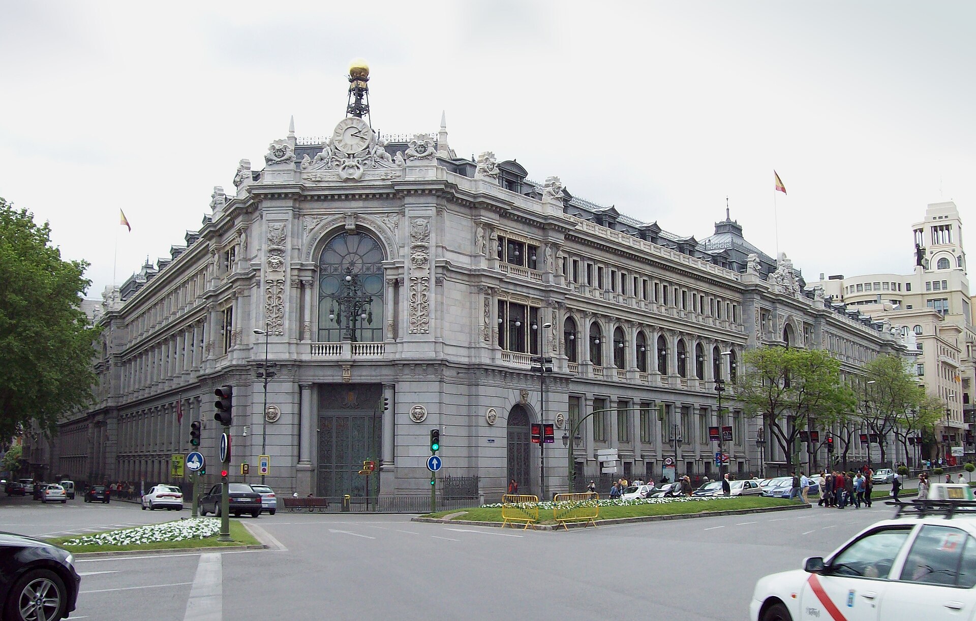 España: la banca restringe el crédito y prevé endurecer las hipotecas